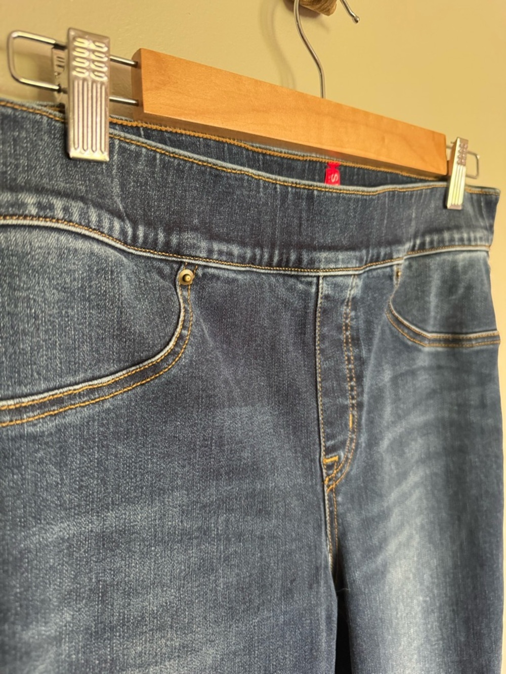 SPANX Distressed Skinny Jeans Dark Wash Raw Hem Pull-On Jeggings Size M - Picture 5 of 12